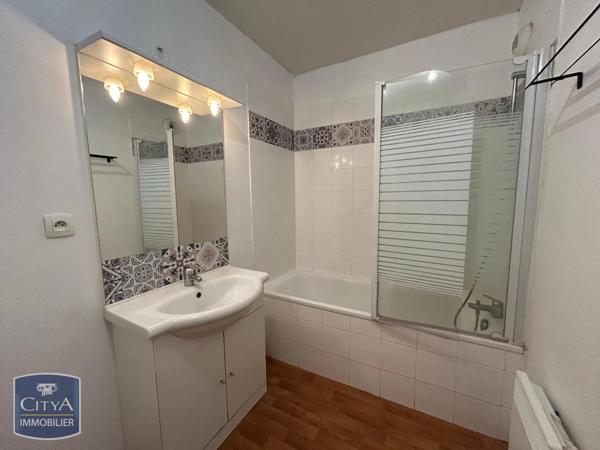 Appartement à louer 2 pièces 48.83m² Beuzeville (27210)