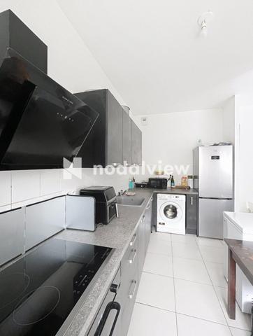 Vous rêvez du confort du neuf avec les avantages d’une maison ? Cet appartement est fait pour vous.