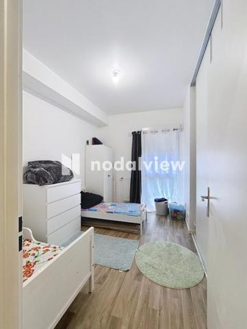 Vous rêvez du confort du neuf avec les avantages d’une maison ? Cet appartement est fait pour vous.