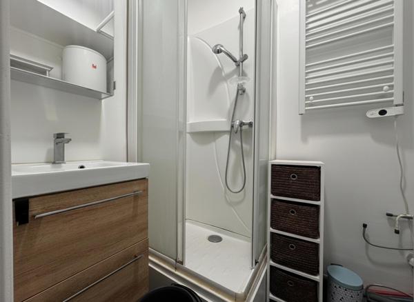 A VENDRE : T2 à LILLE • • 164 000 € FAI • Réf. 1654