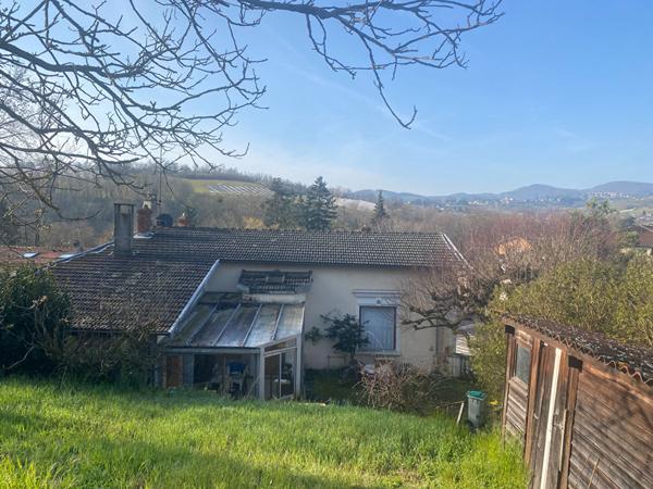 Maison à vendre à Thurins - 130m² avec beaux volumes sur terrain de 1110 m²