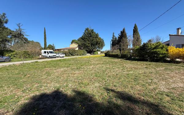 Terrain à vendre    Lablachère