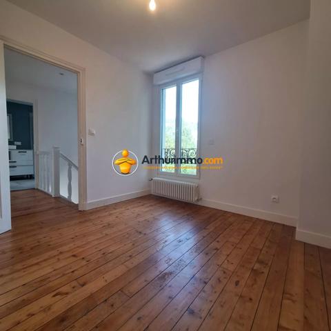 Vente                                                      Maison
                        
                     4 pièces                      95 m2                     à Crécy-la-Chapelle