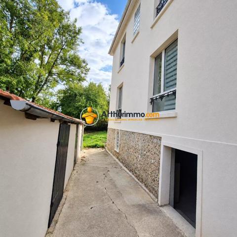 Vente                                                      Maison
                        
                     4 pièces                      95 m2                     à Crécy-la-Chapelle