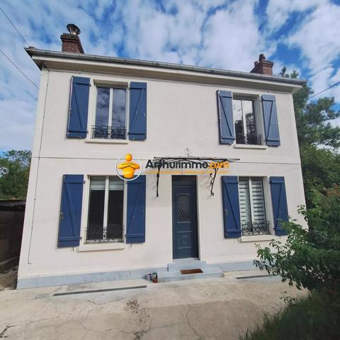 Vente                                                      Maison
                        
                     4 pièces                      95 m2                     à Crécy-la-Chapelle