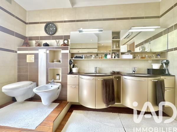 Maison à vendre 8 pièces 213 m² Menton