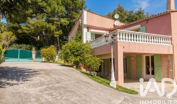 Maison à vendre 6 pièces 200 m² Hyères