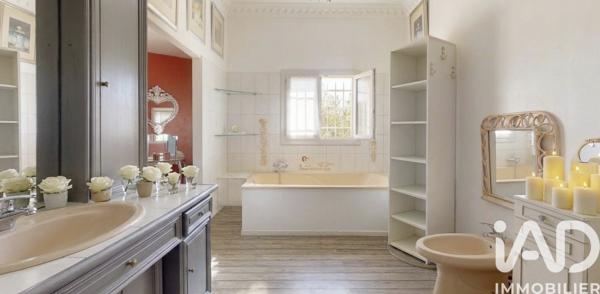 Maison à vendre 6 pièces 200 m² Hyères