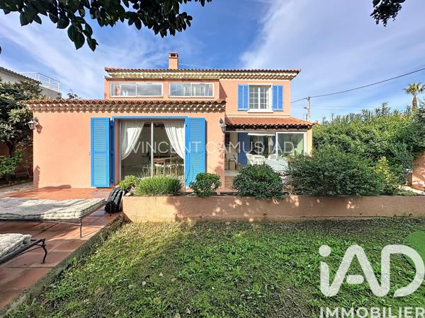 Maison à vendre 7 pièces 188 m² Sanary-sur-Mer