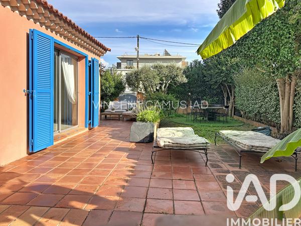 Maison à vendre 7 pièces 188 m² Sanary-sur-Mer