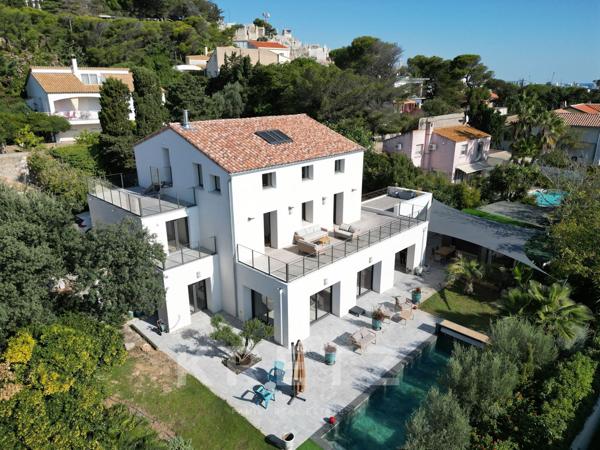 Exceptionnelle rénovation avec vue mer