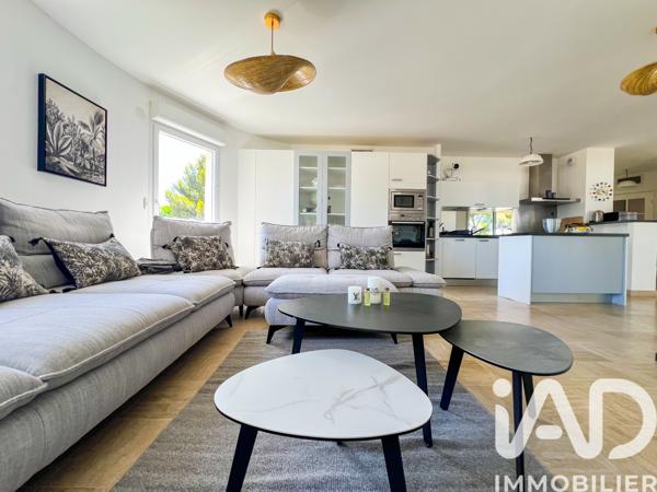 Appartement à vendre 4 pièces 90,36 m² Hyères