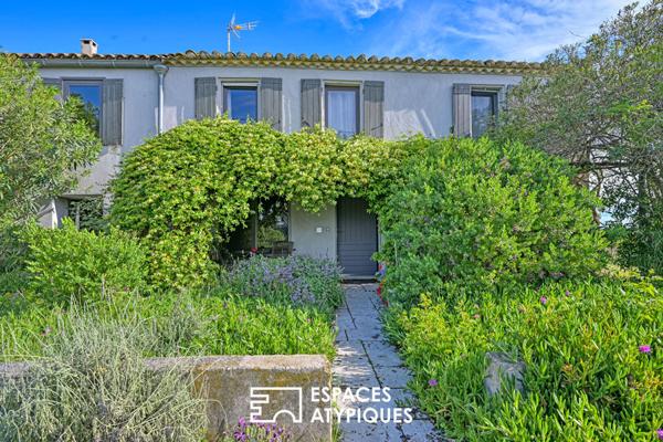 Mas Contemporain au Coeur des Vignes