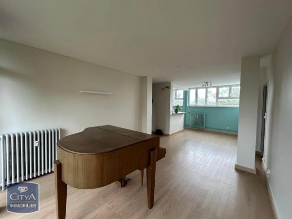 Appartement à louer 4 pièces 89.06m² Sedan (08200)