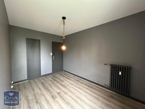 Appartement à louer 4 pièces 89.06m² Sedan (08200)