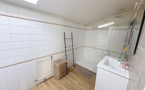 Appartement à vendre    3 pièces • 117 m2 Les Angles