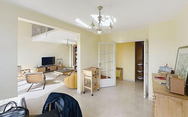 Appartement à vendre    3 pièces • 117 m2 Les Angles