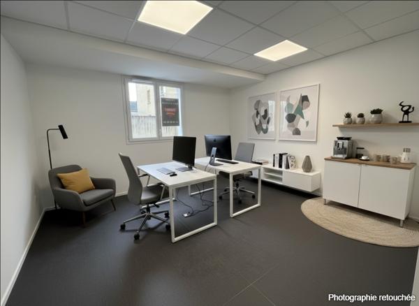 A vendre / A louer - Bureaux ou Cabinet professions libérales Gare de Laval , Laval A vendre / A louer - Bureaux ou Cabinet professions libérales Gare de Laval , Laval