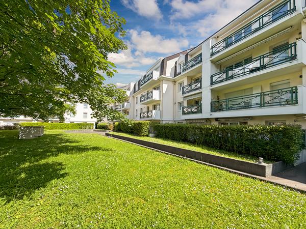 Appartement Jouy Le Moutier 2 pièce(s) 47.23 m2