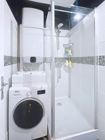 T2/3 avec exterieur stationnement et gardien 13010