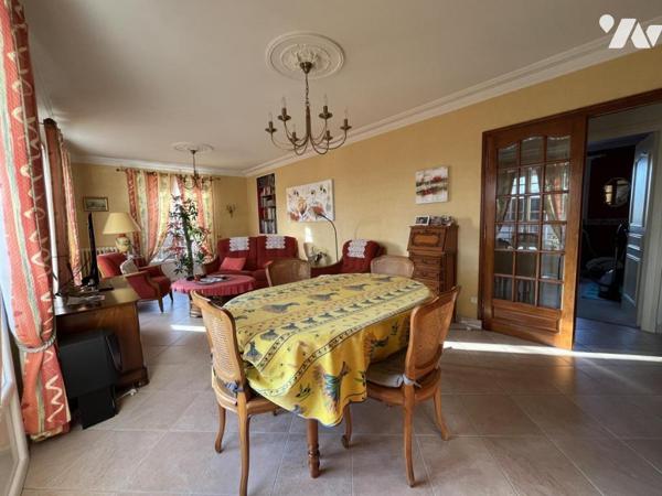 Maison élevée sur Sous-Sol 