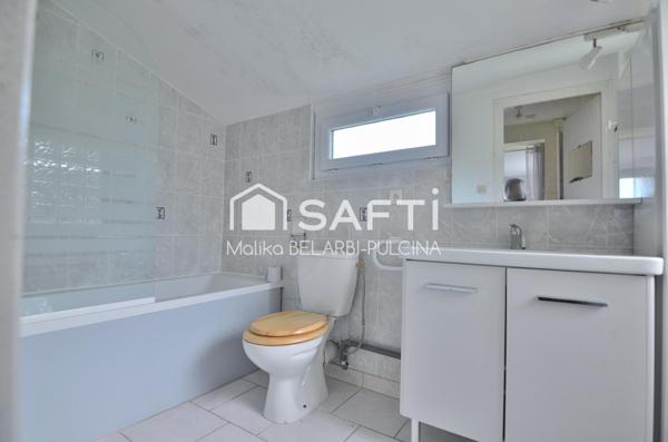 2133m² de terrain arboré, deux garages