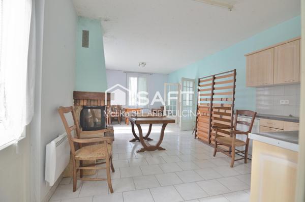 2133m² de terrain arboré, deux garages