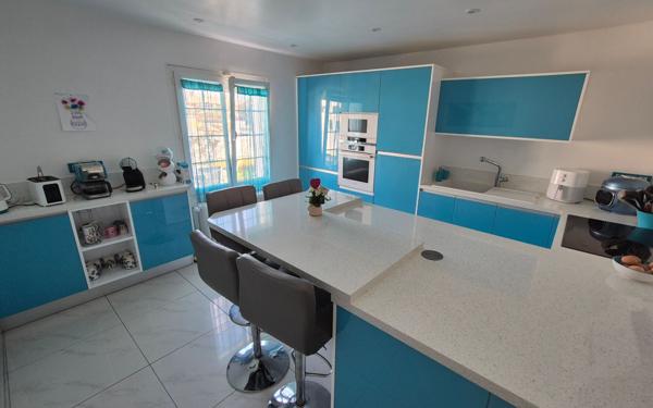 Maison à vendre    6 pièces •  Jouy-le-Châtel