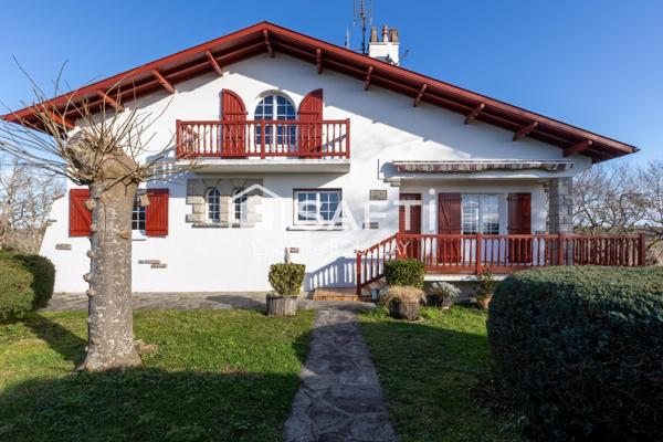 Magnifique maison basque 7 P, au calme avec terrain