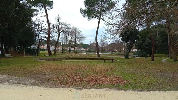 Petite maison de vacances en résidence proche des commerces et de l'Océan