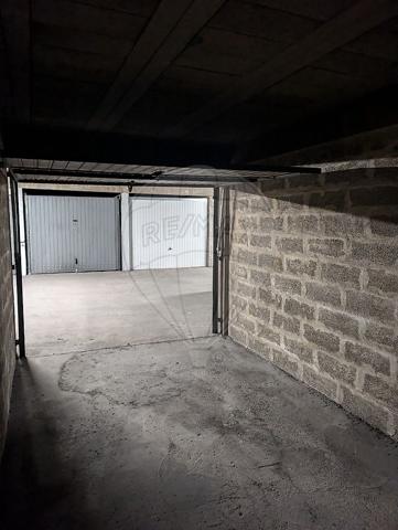 Stationnement  à louer - Bouches-du-Rhône - 13