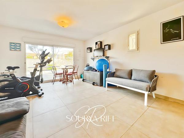 EN EXCLUSIVITE A CAZILHAC- MAISON PLAIN-PIED - CLIM-  JARDIN ARBORE