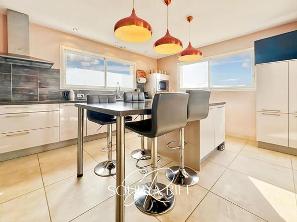 EN EXCLUSIVITE A CAZILHAC- MAISON PLAIN-PIED - CLIM-  JARDIN ARBORE