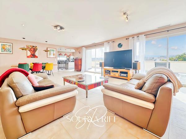 EN EXCLUSIVITE A CAZILHAC- MAISON PLAIN-PIED - CLIM-  JARDIN ARBORE