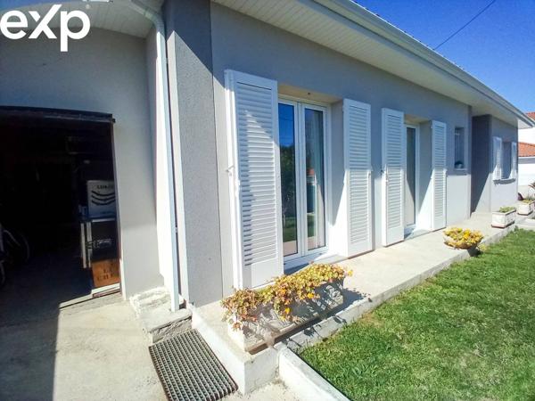 33560-PLAIN-PIED 5 PIECES RÉNOVÉ - 3 CHAMBRES-GARAGES-PARKINGS