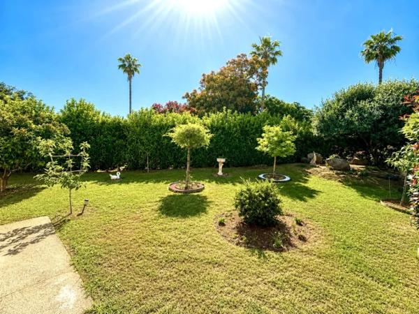APPARTEMENT EN REZ DE JARDIN SANS VIS À VIS