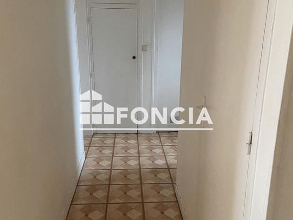 Location Appartement 4 pièces 61.04 m² - 63 RUE DE RIEUVILLE Dreux 28100