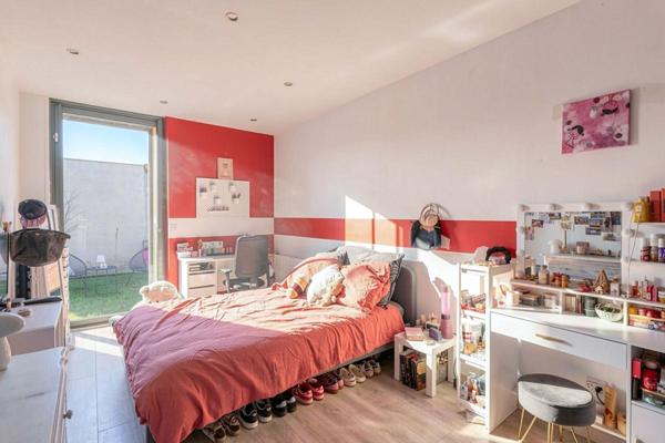 Maison Bron 4 pièce(s) 128.37 m2 plain pied