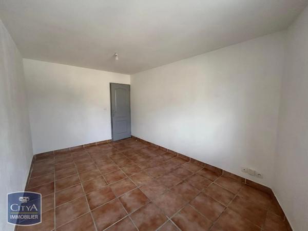 Appartement à louer 3 pièces 74.79m²