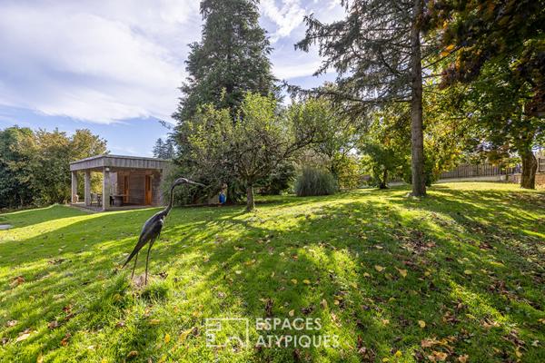Bâtisse en pierre avec piscine et atelier d’artiste proche Besançon