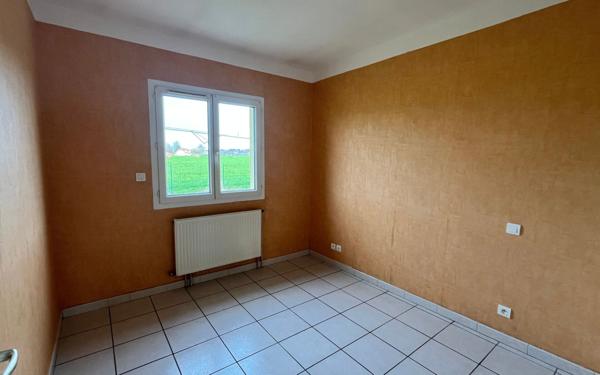 Maison à louer    4 pièces •  Uzein