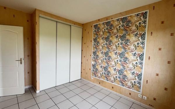 Maison à louer    4 pièces •  Uzein