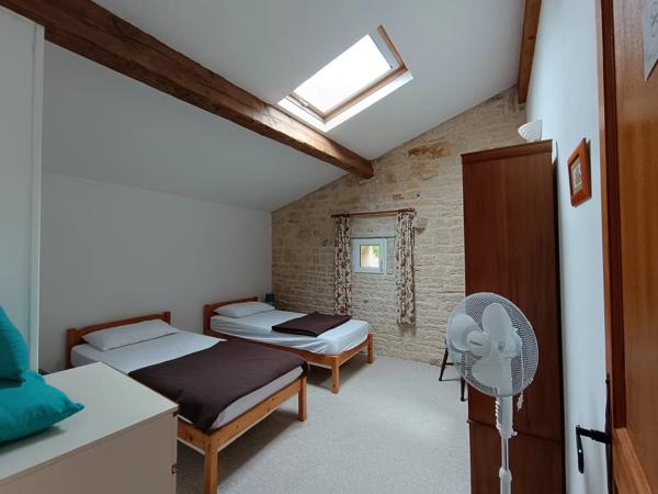 Bel ensemble de 3 maisons en pierre