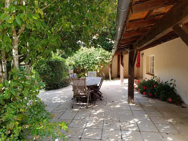 Bel ensemble de 3 maisons en pierre