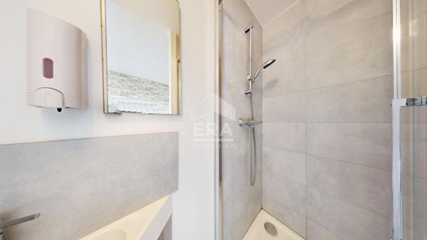 NICE - CENTRE-VILLE / RUE D'ANGLETERRE : JOLI 4 PIÈCES EN DERNIER ÉTAGE