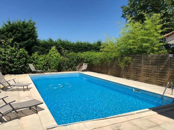 Superbe villa de 6 chambres près de Sainte-Foy-la-Grande, avec piscine et possibilité de 2 logements