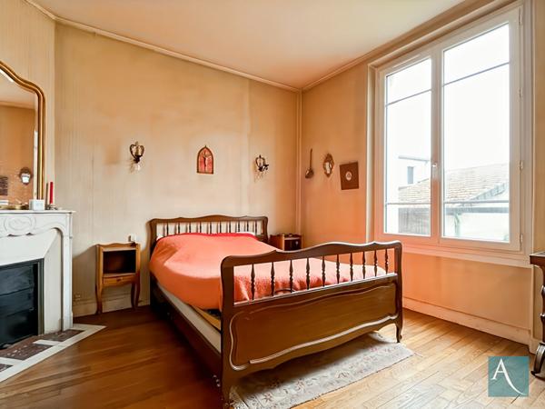 EXCLUSIVITÉ L'ADRESSE ÉTAMPES ? Élégante meulière de caractère en coeur de ville