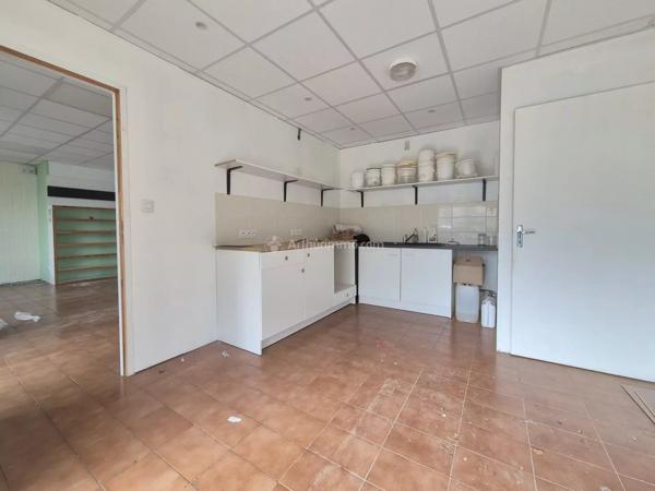 Location Local commercial 1 pièces 107 m2 à Albi
