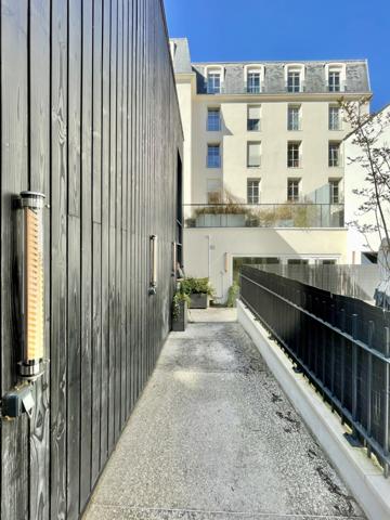 Sèvres (92310) Maison avec jardin, en parfait état