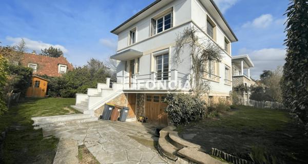 Location Maison 7 pièces 161.08 m² - Croissy-sur-seine 78290